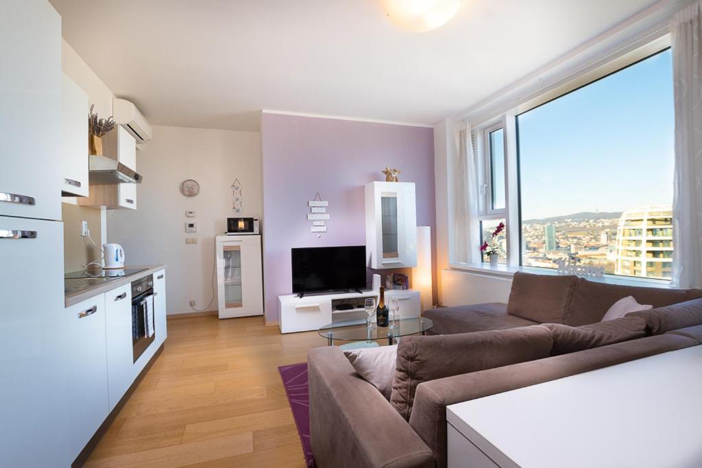 Апартаменты Panoramaview/31Thfloor!/Luxury/Wifi/Parking Братислава Экстерьер фото